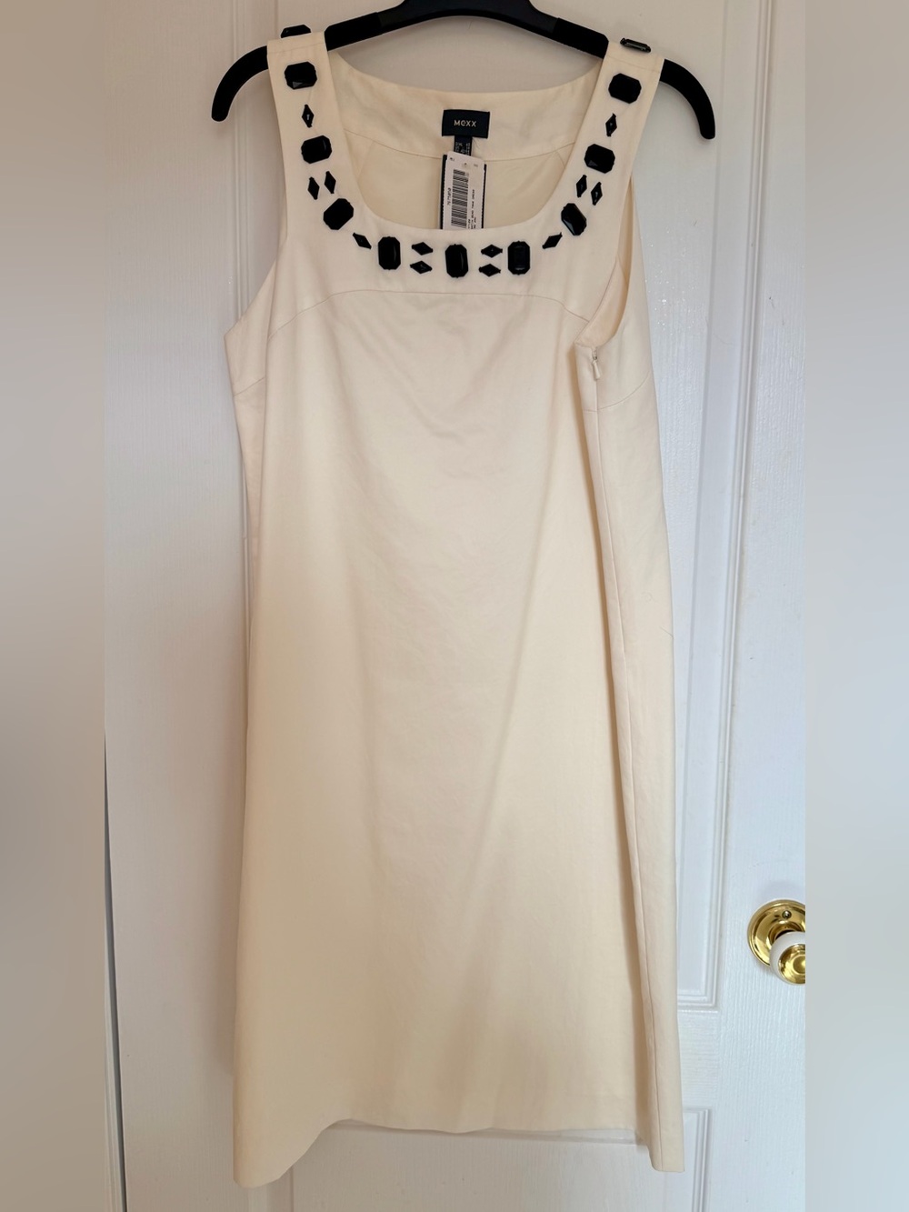 Mexx Women’s Dress Sleeveless with Black Beaded Neckline BNWT Size 10